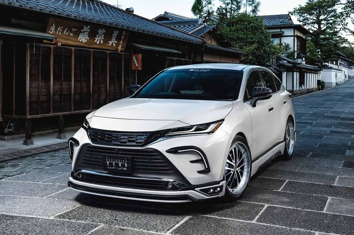 Modifikasi Toyota Harrier hasil garapan M'z Speed