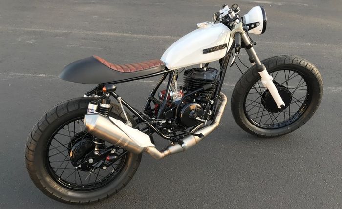Suzuki TS400 custom cafe racer dari Metal Works