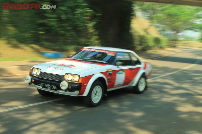 Toyota Celica Lawas Ini Dibikin Gaya Reli Retro