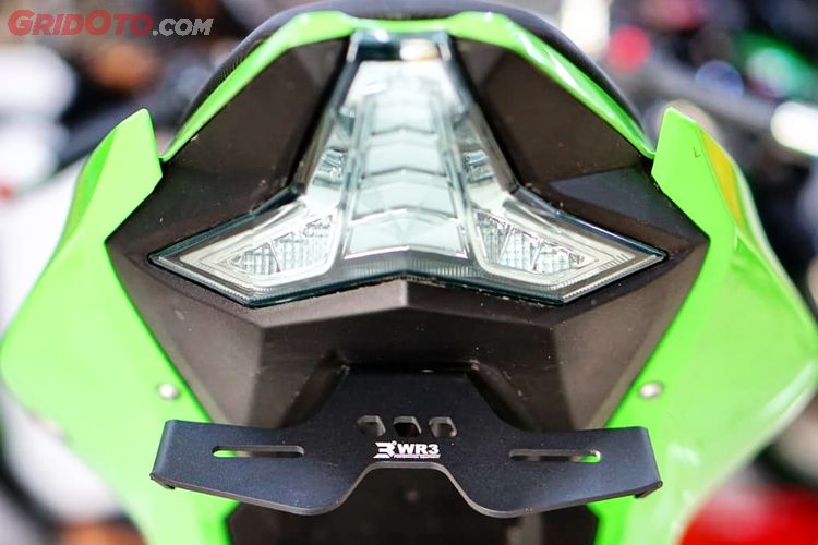 Kawasaki Ninja 250 Fi Pasang Tail Tidy WR3 Bikin Buritan Makin Sporty GridOto