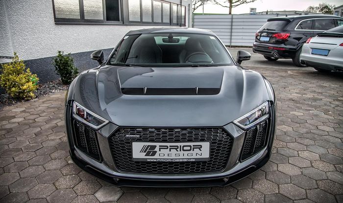 Tampak depan Audi R8 hasil garapan Prior Design