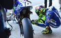 Valentino Rossi Pakai Sasis 2016 di MotoGP Valencia, Johann Zarco Senyum Nih
