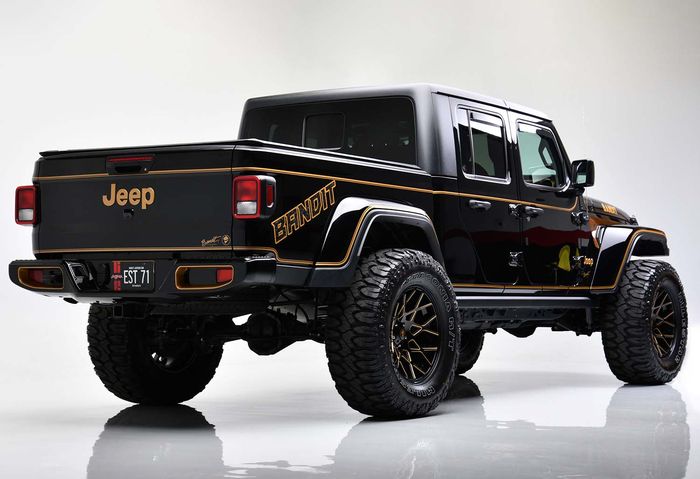 Tampilan belakang modifikasi Jeep Gladiator Bandit Outlaw Editions