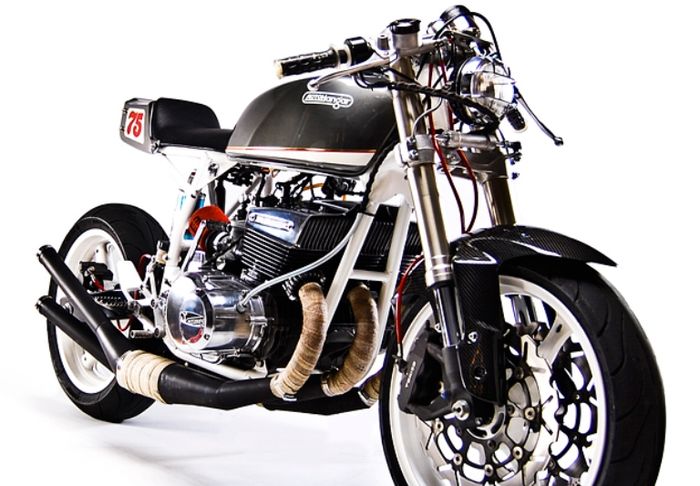 Kawasaki GT550 custom cafe racer dari MotoHangar