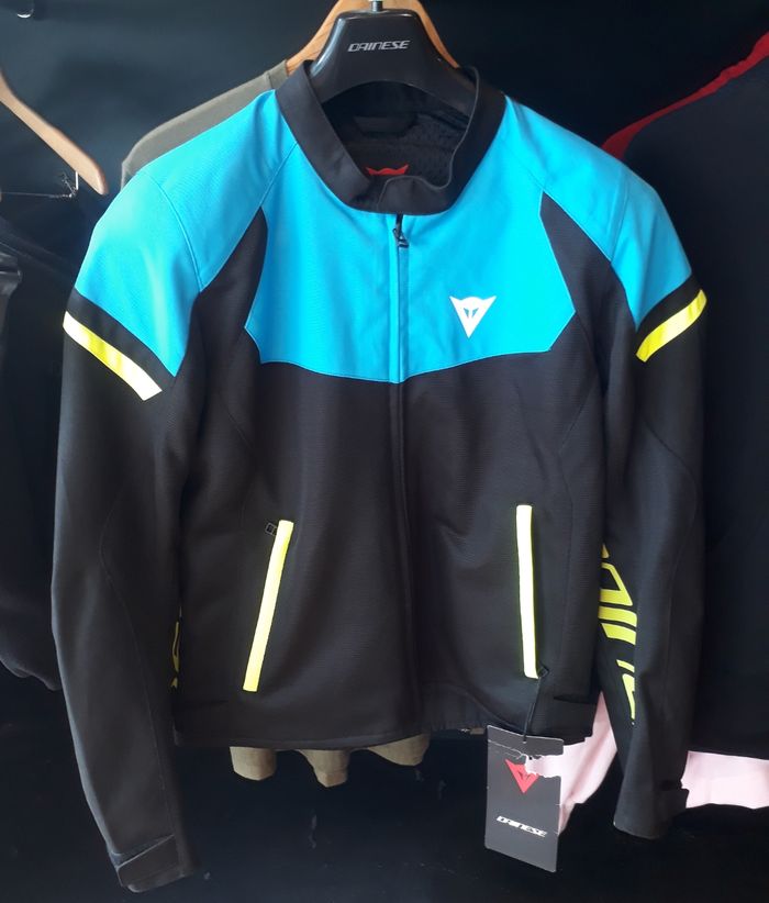 Jaket riding harian Dainese