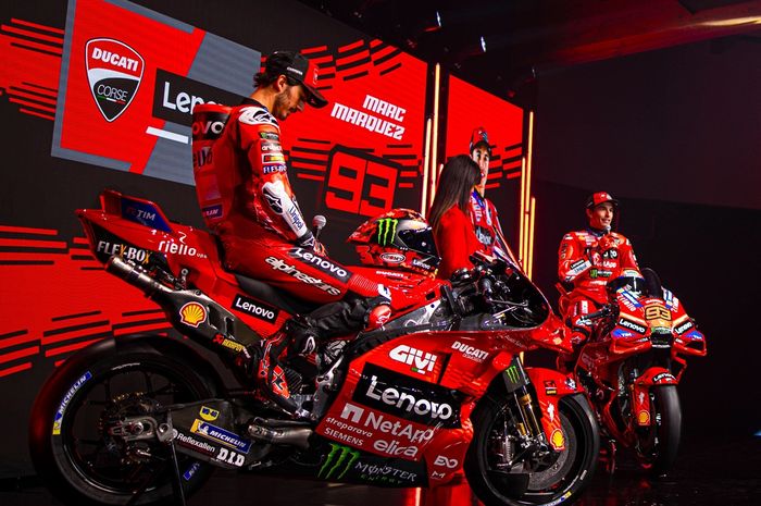 Pecco Bagnaia memberikan pertanyaan yang ogah dijawab Marc Marquez