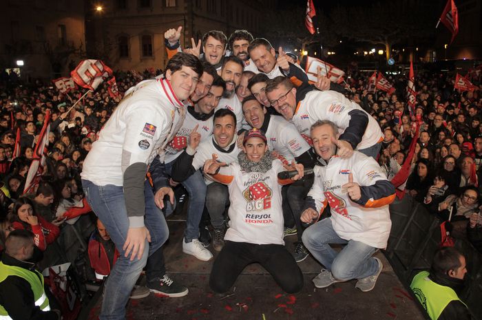 Selebrasi Marc Marquez juara dunia MotoGP di kota kelahirannya, Cervera Spanyol 