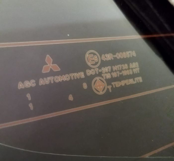 Standar kaca AGC Automotive di Mitsubishi Pajero Sport