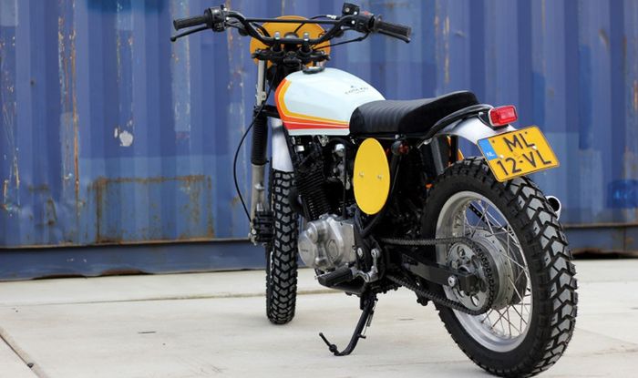 Suzuki GR650 custom scrambler besutan Cool Kid Customs