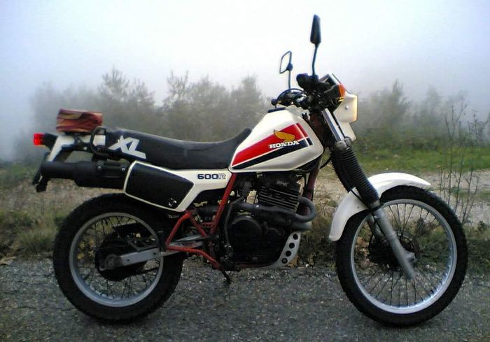 Honda XL600 R, mesinnya dicomot untuk basis Honda GB500TT