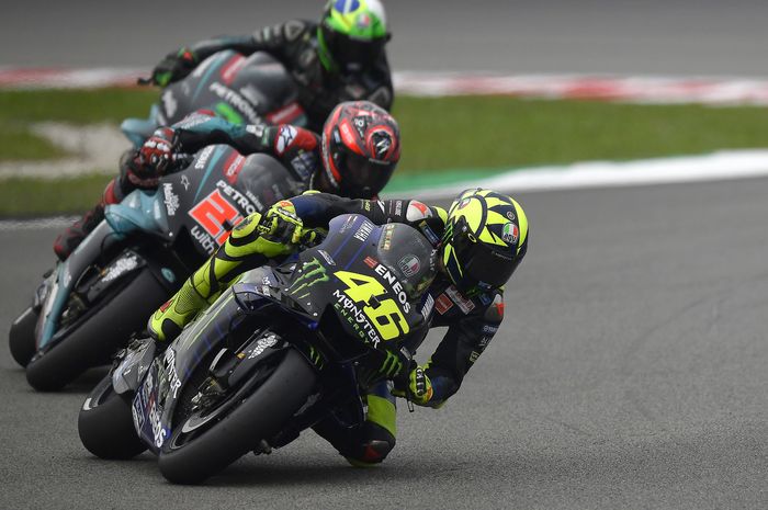 Valentino Rossi ditempel ketat Fabio Quartararo pada MotoGP Malaysia 2019