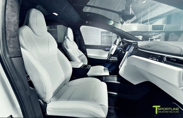Tampilan kabin modifikasi Tesla Model X dibikin lebih stylish
