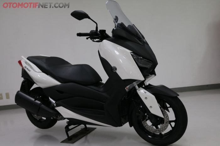 Ilustrasi Yamaha XMAX