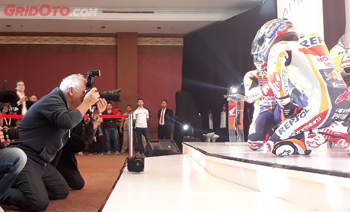 Aksi fotografer resmi MotoGP