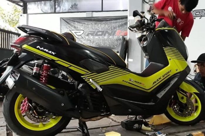 Decal terpasang di Yamaha NMAX