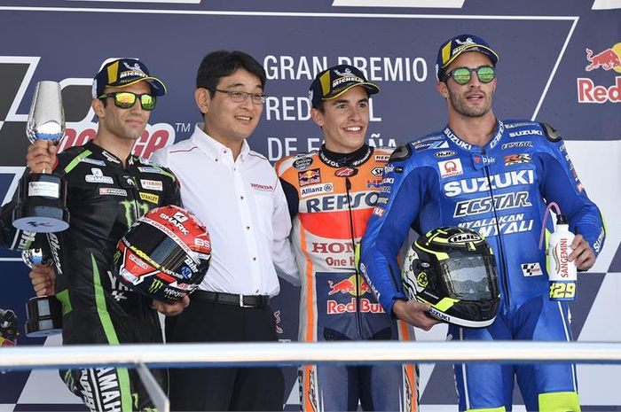 Andrea Iannone (kanan) dan Johann Zarco (kiri) jadi pembalap yang beruntung di MotoGP Spanyol