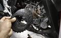 Awas, Tiga Kesalahan Ini Bikin Kampas Kopling Motor Cepat Habis