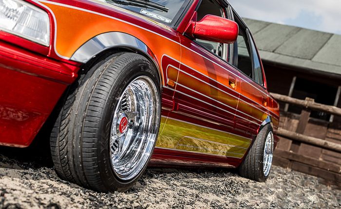 Honda Civic LX pasang pelek retro model jari-jari ukuran 13 inci