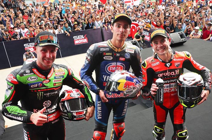 Toprak Razgatlioglu menang di Race 1 World Superbike Mandalika 2022 mengalahkan Alvaro Bautsita dan Jonathan Rea di Sirkuit Mandalika