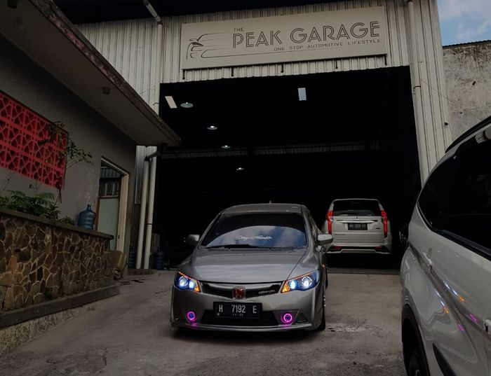 Markas The Peak Garage Semarang