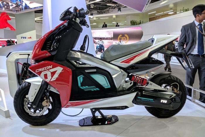 Tampilan dari samping kiri concept bike TVS Creon pada ajang Auto Expo 2018