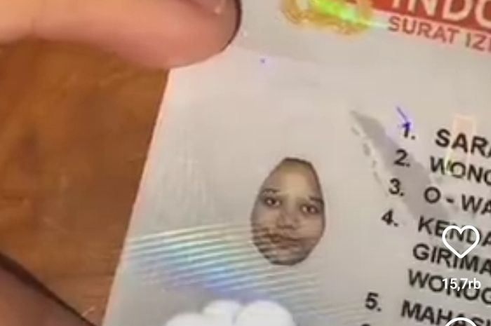 Viral seorang wanita hanya terlihat raut wajahnya saat foto SIM