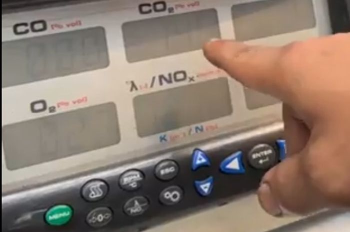 Mengapa uji emisi mesin diesel dilakukan dengan cara digeber?