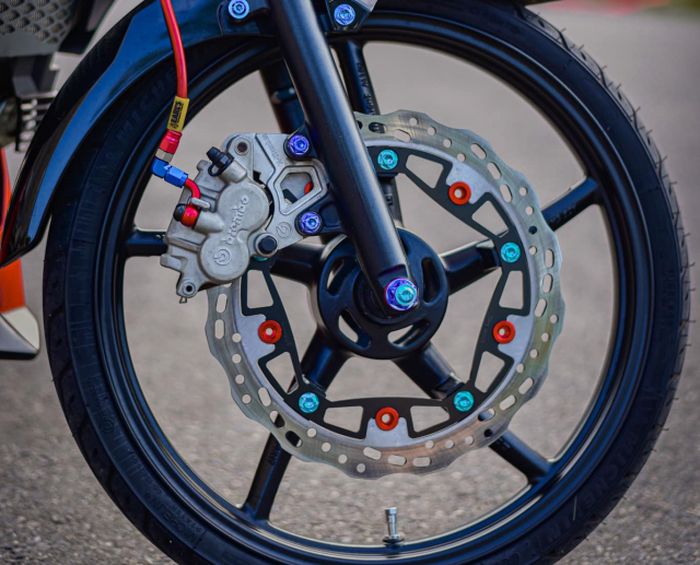 Pelek dan pengereman dimaksimalkan