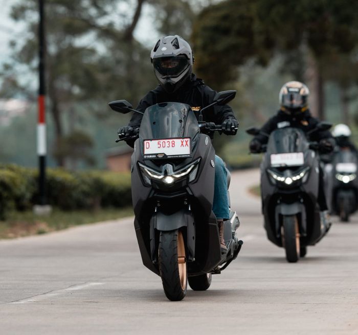 Posisi berkendara NMAX Turbo cukup nyaman saat perjalanan jarak jauh