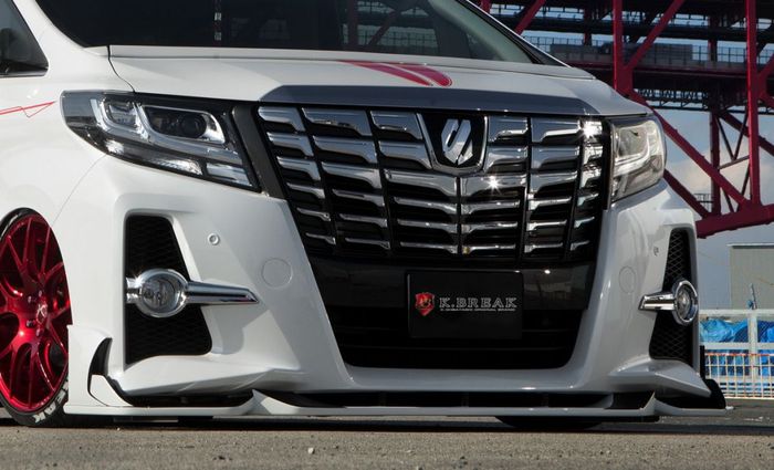 Fascia Toyota Alphard garapan K-Break