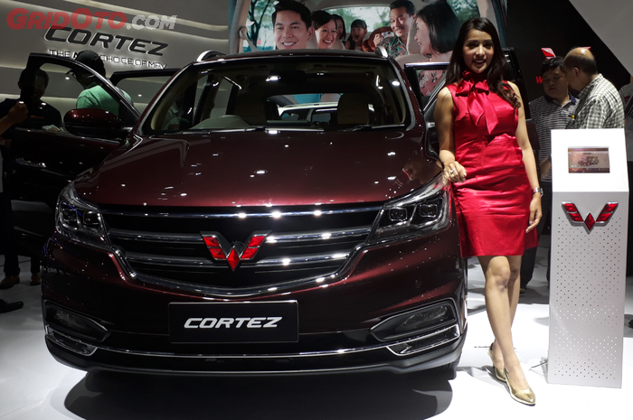 Wuling Cortez yang dipamerkan di pameran otomotif Kemayoran, Jakarta