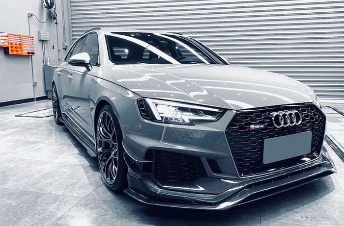 Tampilan depan modifikasi Audi RS4 Avant garapan DarwinPro