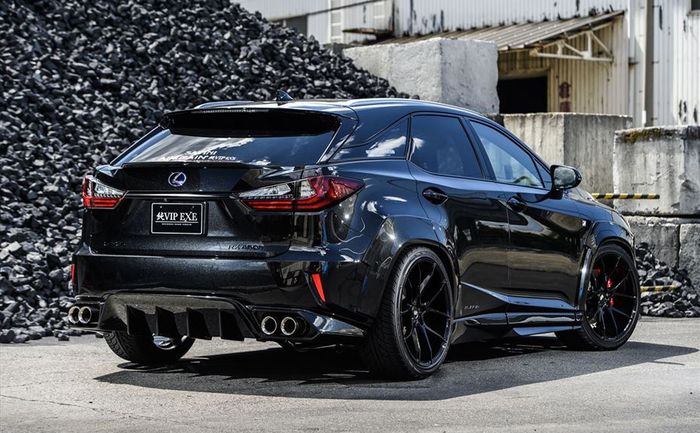 Tampilan belakang modifikasi Lexus RX 450h
