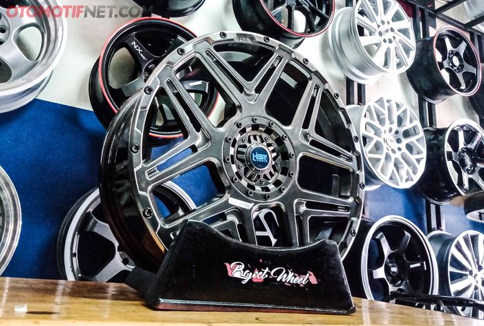 HSR Konga berukuran ring 17 inci