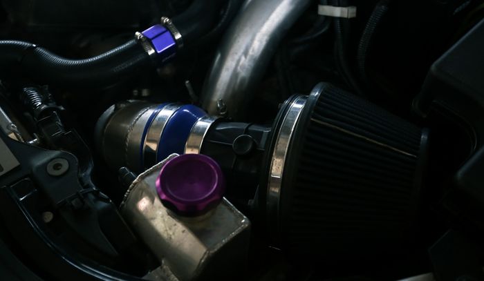 Open filter Simota terpasang pada mesin baru Mazda3
