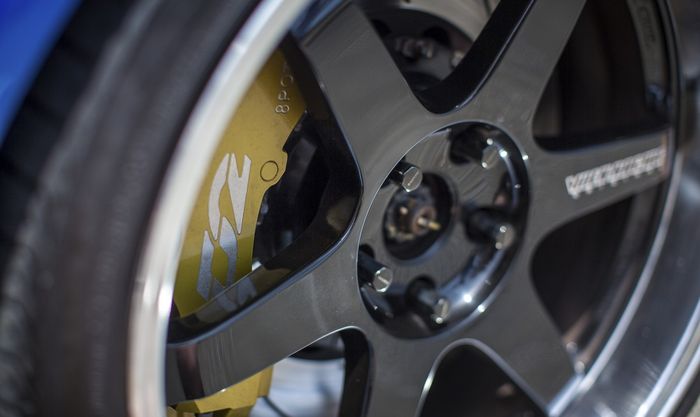 Sistem pengereman Nissan GT-R R34 juga diupgrade pakai caliper D2