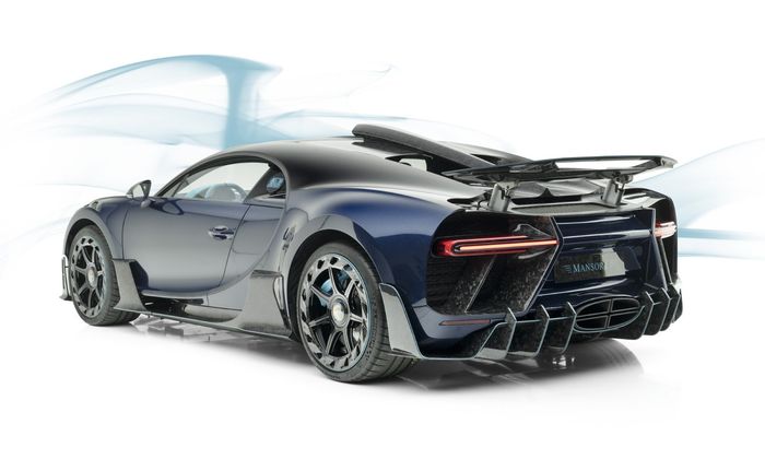 Tampilan belakang Bugatti Chiron hasil  modifikasi Mansory