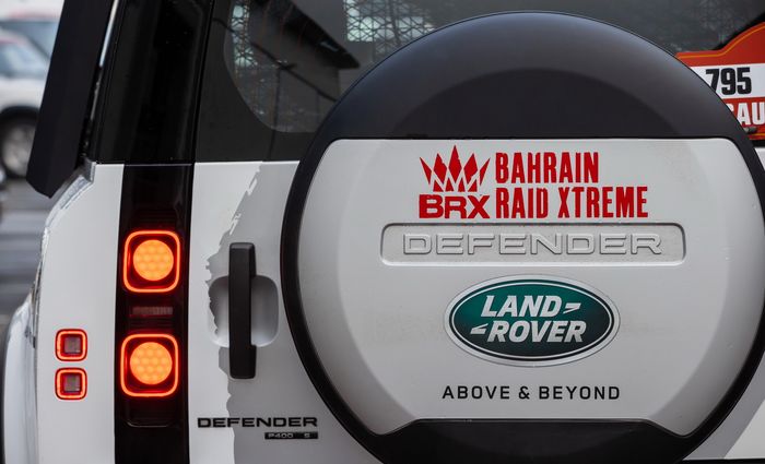 Land Rover Defender baru jadi support car Reli Dakar 2021