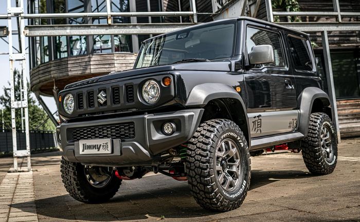 Suzuki Jimny Gan tampil simpel dengan stiker dan warna khusus