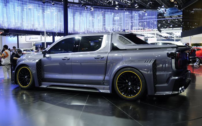 Tampilan belakang modifikasi Cannon King Kong Supercar Pickup Concept 