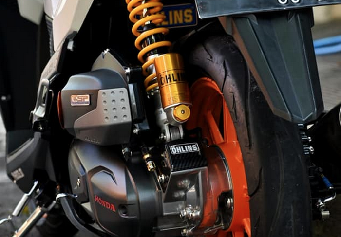 Honda Vario 150 pasang sokbreker Ohlins