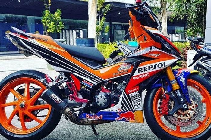 Ilustrasi Honda Supra GTR yang sudah dimodifikasi