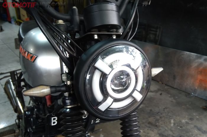 Lampu W175 model Avenger