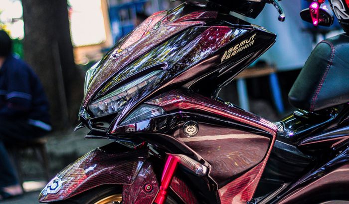 Bodi Yamaha Aerox repaint hitam cyralic merah plus karbon kevlar merah