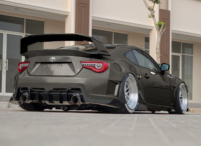 Body kit Karma Version 2 untuk Toyota 86