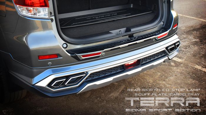 Tampilan belakang modifikasi Nissan Terra jadi lebih sporty