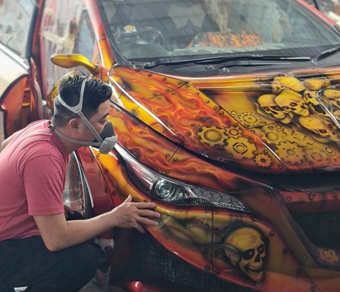 Tahun ini Tomi Airbrush genap 30 tahun berkecimpung di dunia otomotif Indonesia