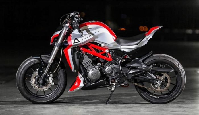 Benelli TnT 300 &ldquo;Azimuth&rdquo; hasil garapan Kenstomoto