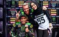 Hijaber Cantik Ini Jadi Topik Hangat Di MotoGP Qatar, Terlihat Di Tim Tech3, Siapakah Dia?