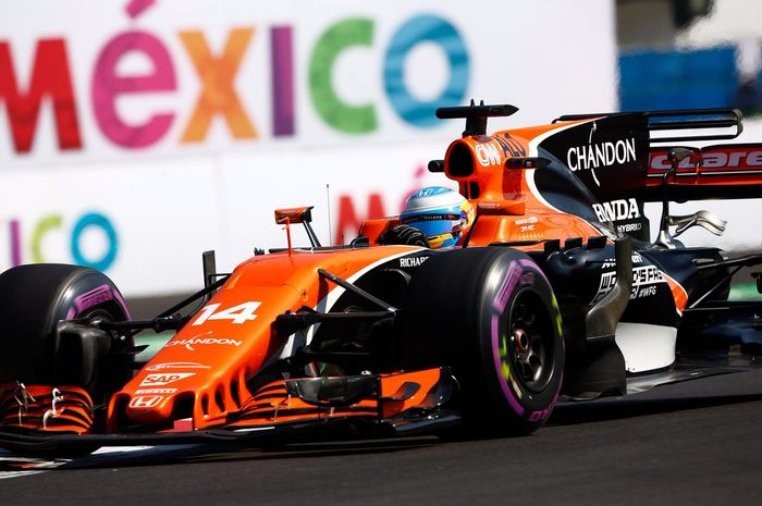Fernando Alonso salah satu pembalap yang mendapatkan penalti mundur posisi startnya di GP F1 Meksiko 2017